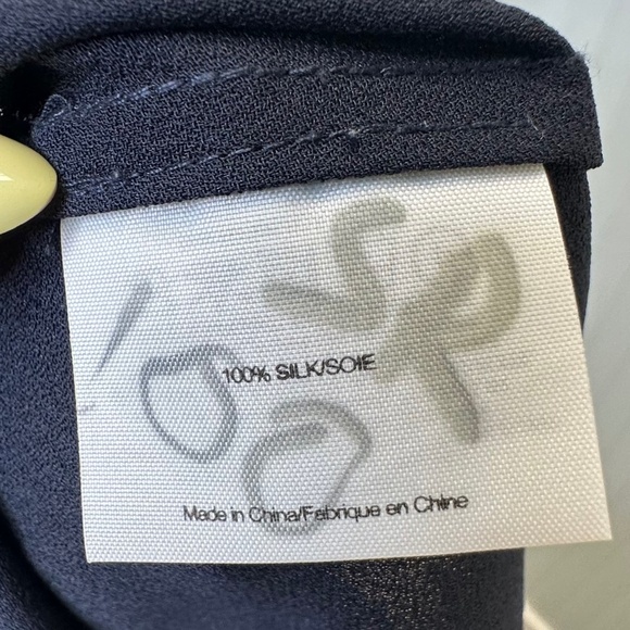 Tory Burch Navy Blue 100% Silk Ruffled blouse size 2 - Picture 5 of 9